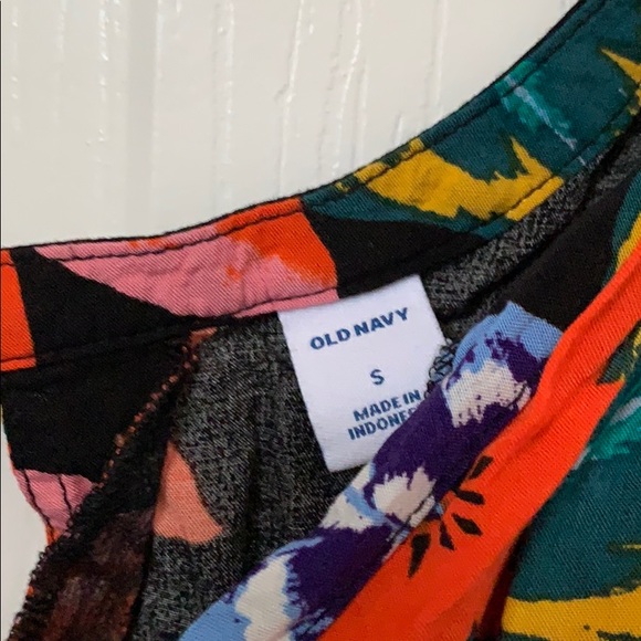 Flower Tank Top - Picture 2 of 3